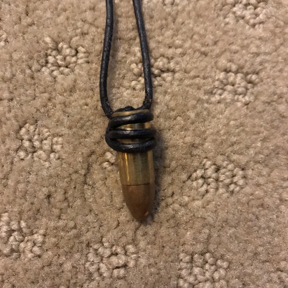 Bullet necklace - Picture 2 of 2
